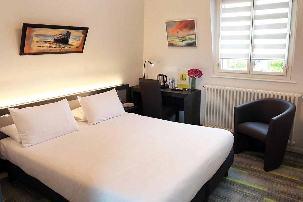 Logis Le Prieure Hotell Locronan Eksteriør bilde