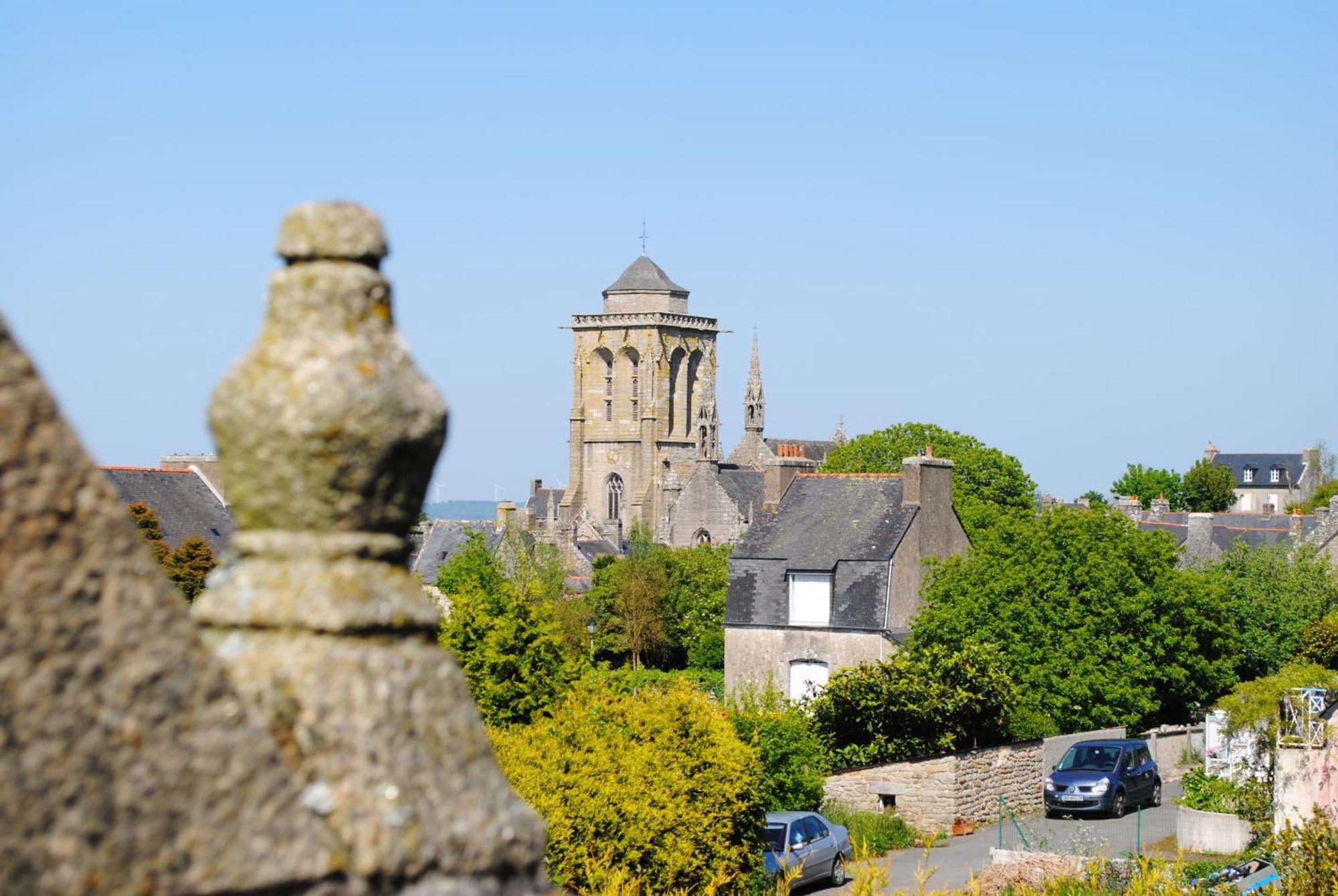 Logis Le Prieure Hotell Locronan Eksteriør bilde